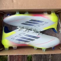 Футбольные бутсы adidas F50