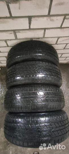 Hankook Dynapro HP2 RA33 215/60 R17 96H
