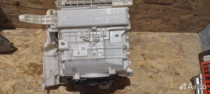 Отопитель передний toyota rav4 xa50