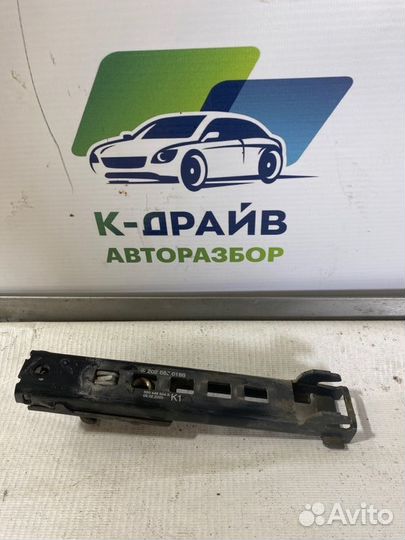 Механизм регулировки ремня безопасности Mercedes