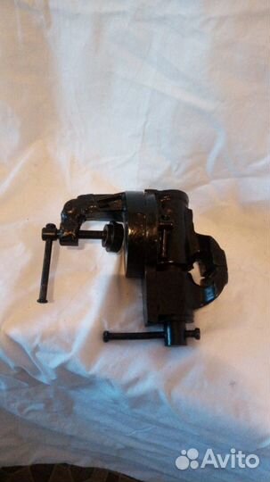 Тиски советские поворотные