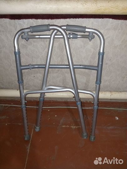 Ходунки складные для взрослых