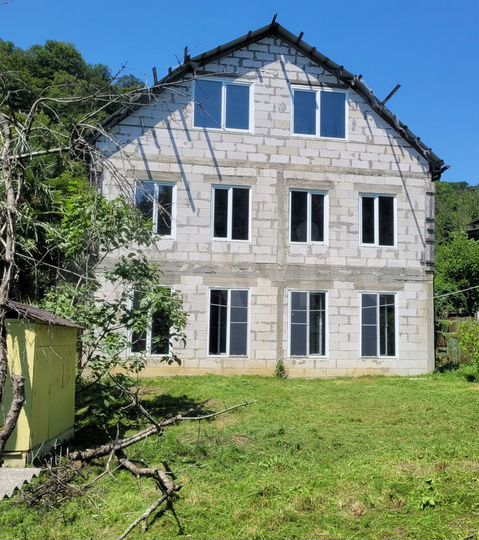 Дом 300 м² на участке 5,5 сот.