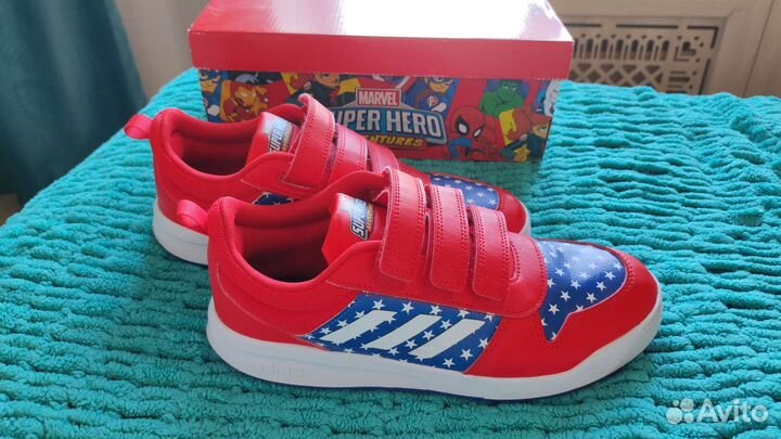 Кроссовки adidas р. 38