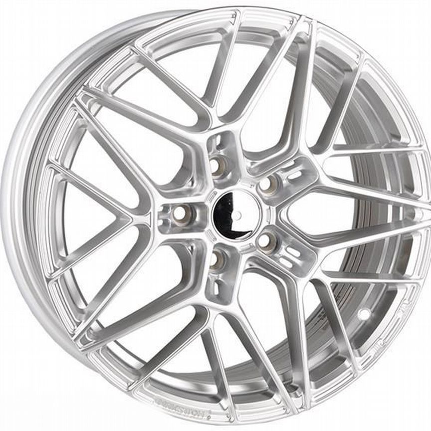 Makstton MST718 : 7,5x17 5*114,3 Et:35 Dia:73,1 Hyper silver