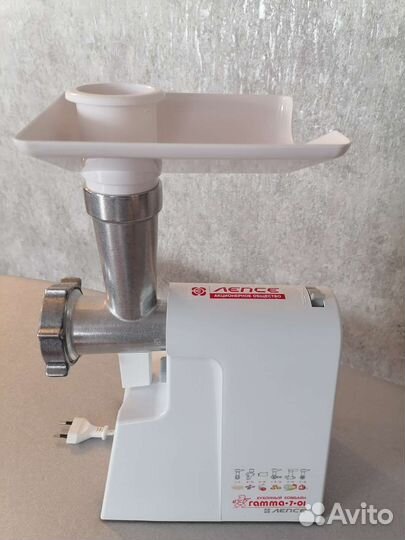 Мясорубка электрическая новая