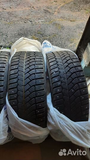 Viatti Brina Nordico V-522 215/50 R17 190