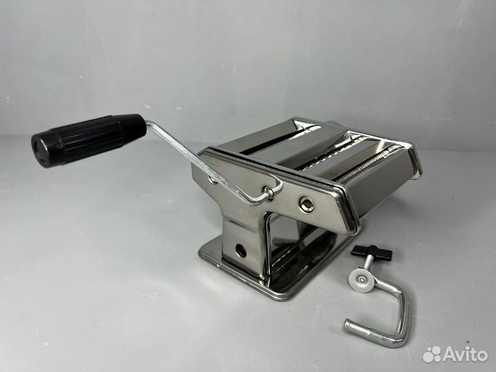 Тестораскатка лапшерезка механическая