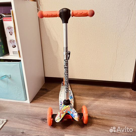 Самокат детский со светящимися колесами
