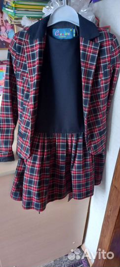 Школьный пиджак и сарафан