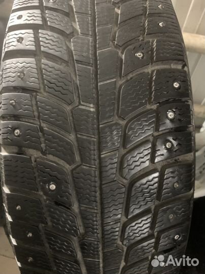 Michelin Latitude X-Ice 215/65 R16 99T