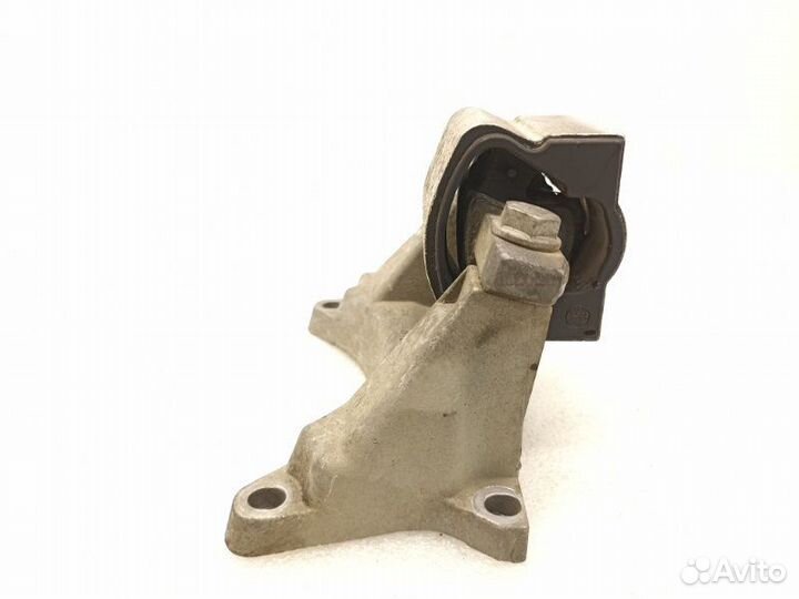 Кронштейн кпп Mercedes-Benz C-Class W204 1.8