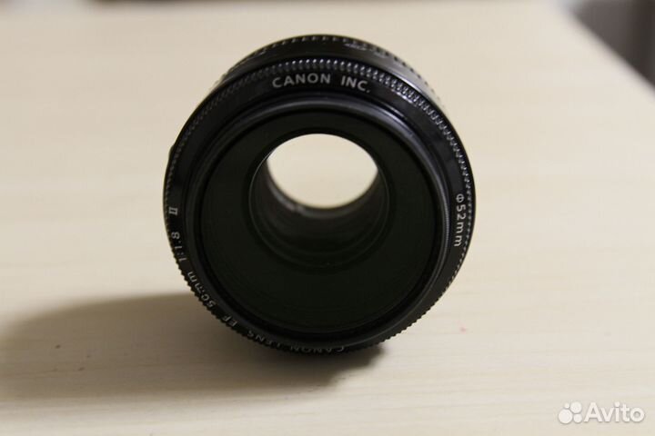 Объектив Canon EF 50mm f/1.8 II