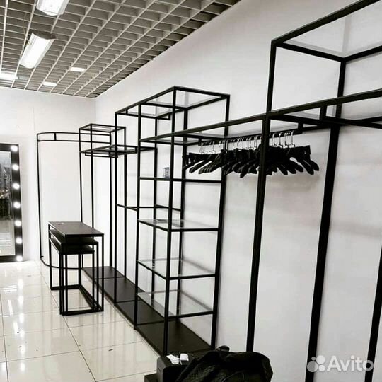 Оборудование вешало для магазина одежды