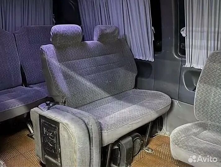 Сидения раскладное. ssangyong Istana