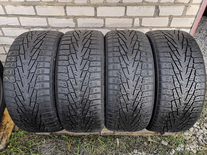 Nokian Tyres Hakkapeliitta 7 SUV 275/45 R20