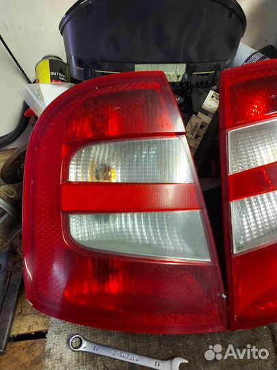 Фонарь задний левый правый Skoda Fabia 1
