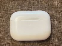 Наушник(L) и футляр AirPods Pro