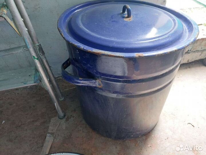 Баки, чаши пищевые, канистра