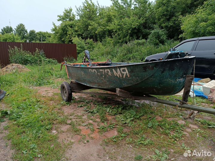 Лодка с мотором