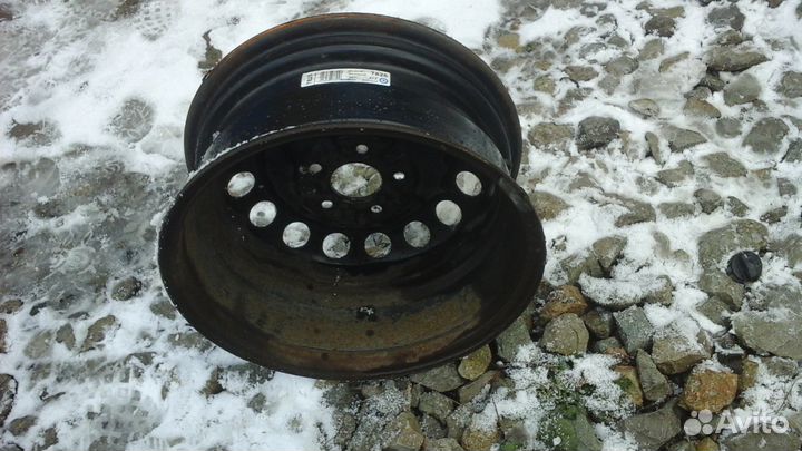 Диск штампованный R16 от субару легаси BL5