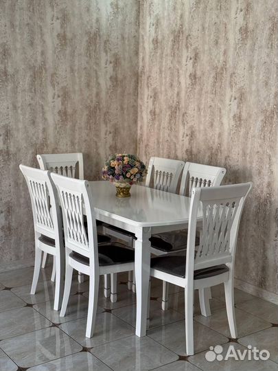 Стол и Стулья