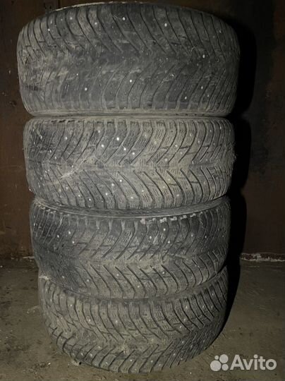 Nokian Tyres Hakkapeliitta 8 225/50 R17