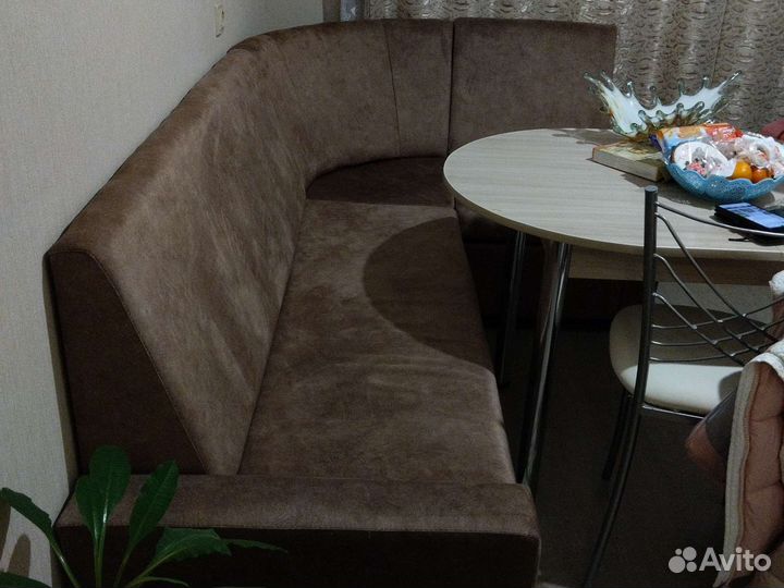 Кухонный уголок со спальным местом