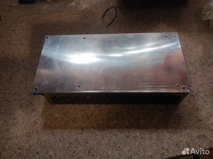 Блок питания 12v 8,3А(10,7-14,5v)