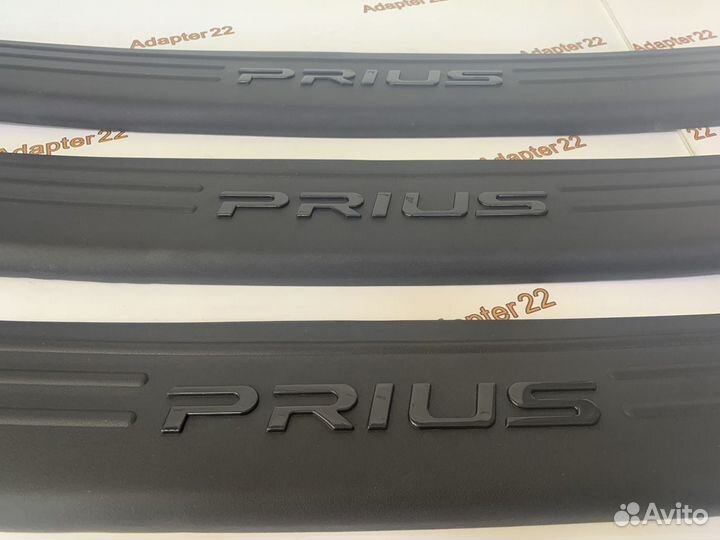 Накладка на задний бампер Toyota Prius20 2003-2011