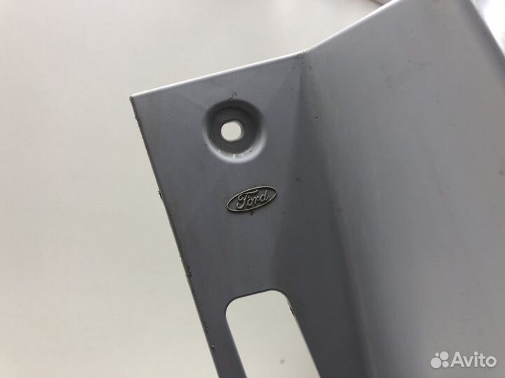 Бампер задний Ford Focus 3 Универсал Правый