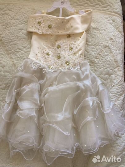 Платье праздничное