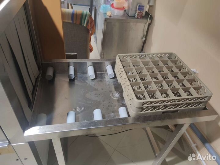 Конвейерная посудомоечная машина