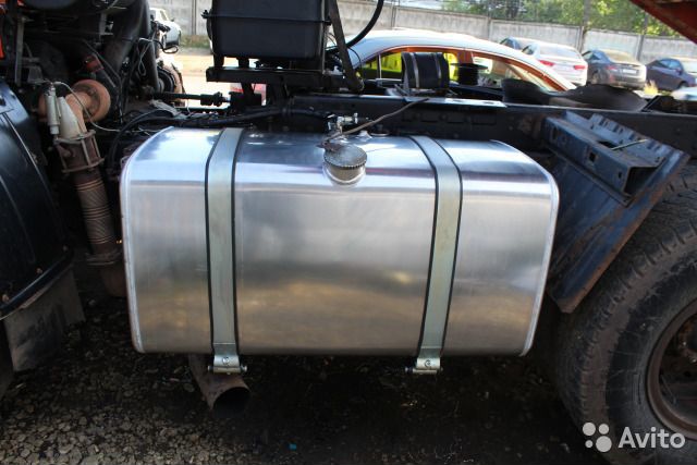 Алюминиевый бак на камаз. Бак алюминиевый топливный камаз. Алюминиевый бак камаз 6520. Алюминиевый бак на камаз. Бак топливный камаз 65206.