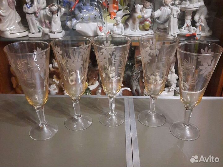 Цветное стекло СССР (рюмки, бокалы, фужеры)