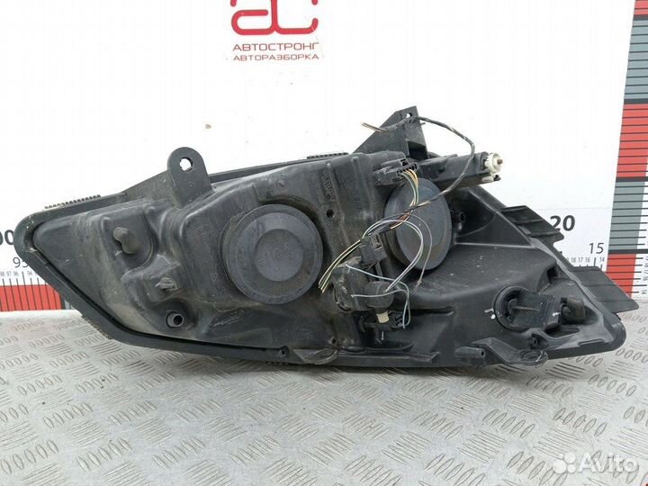 Фара передняя для Renault Scenic 2 260605447R