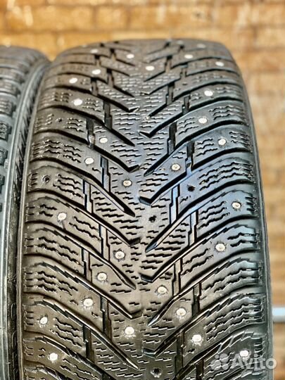 Nokian Tyres Hakkapeliitta 8 215/45 R16 90T
