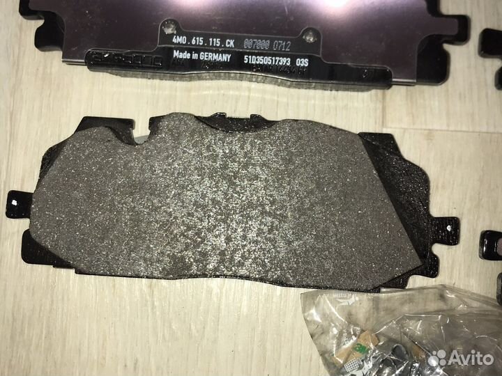 Тормозные колодки передние Touareg/Q7 4M0698151AP