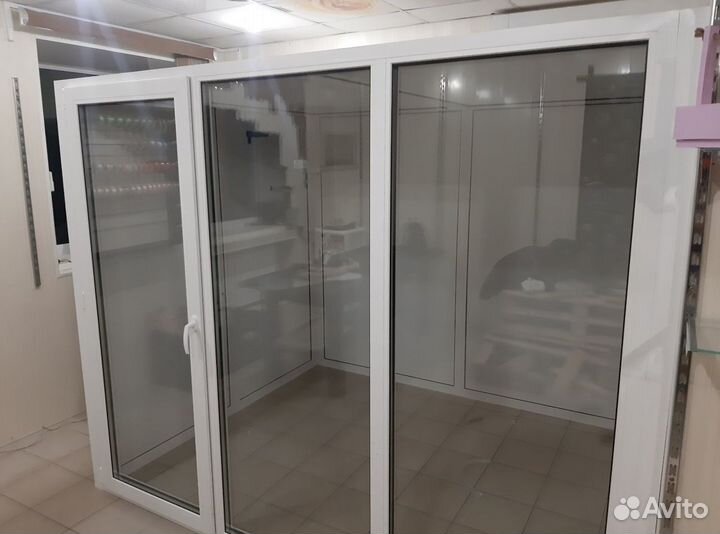 Холодильная камера для цветов цветочного магазина