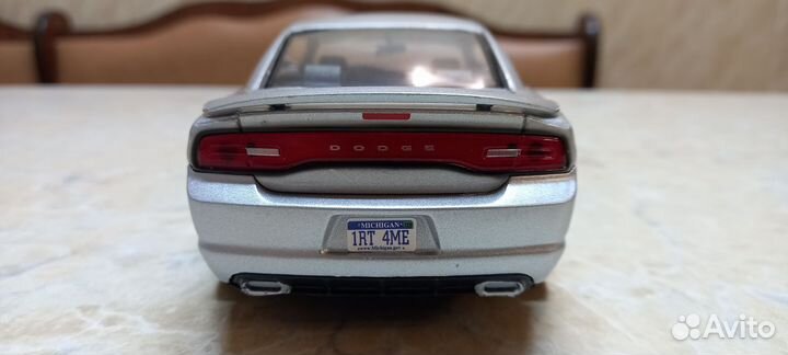 Модель авто Dodge Charger 2011