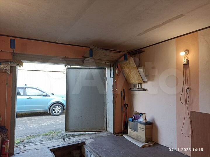 Гараж, > 30 м²
