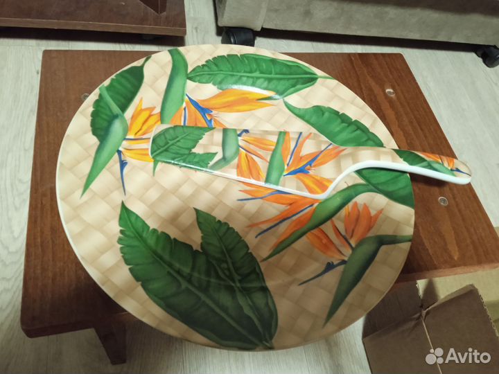 Различная посуда из запасов старины