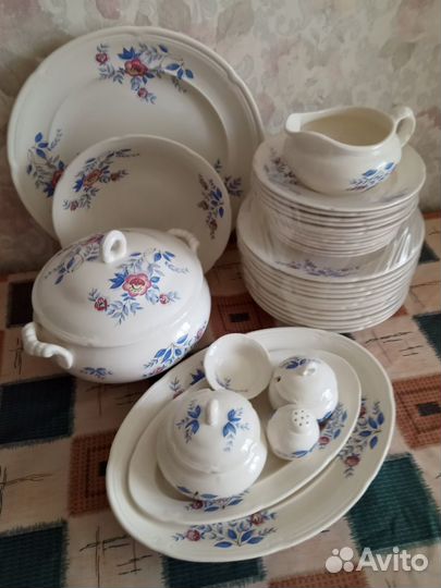 Столовый сервиз новый