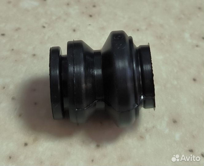 Пыльник направляющей суппорта Toyota 4777535010