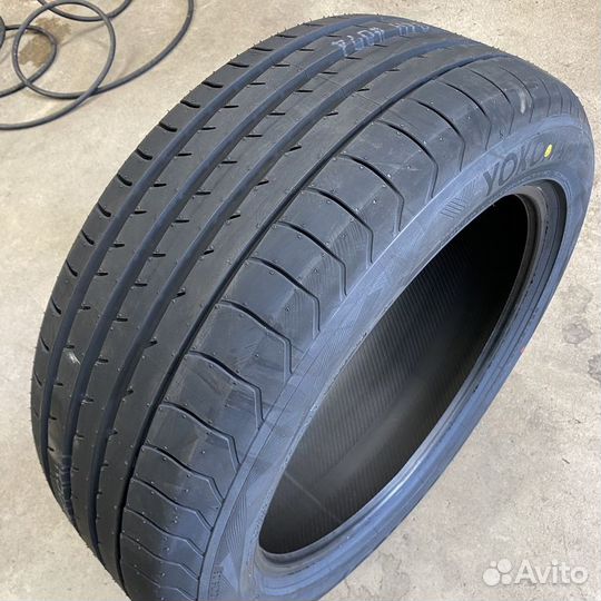 Yokohama Advan Sport V105T 295/40 R21 Y