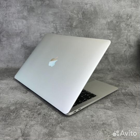 MacBook Air 13 2020 i5/8gb/512gb Silver