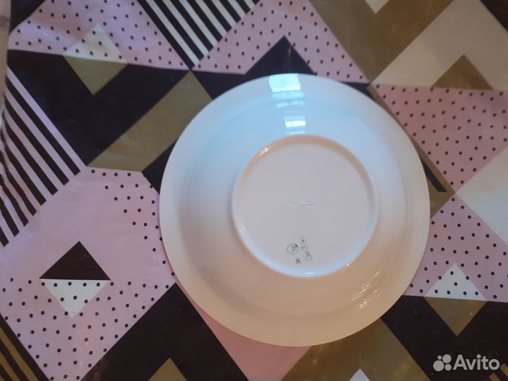 Столовый сервиз,тарелки