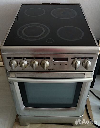 Плита электрическая стеклокерамика Electrolux