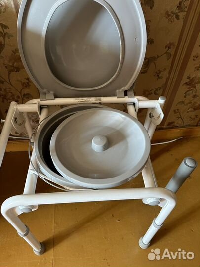 Санитарное кресло туалет