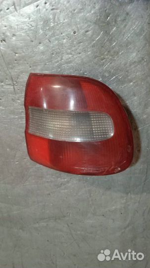 Фонарь задний правый Volvo V40 2-й рест. 2004